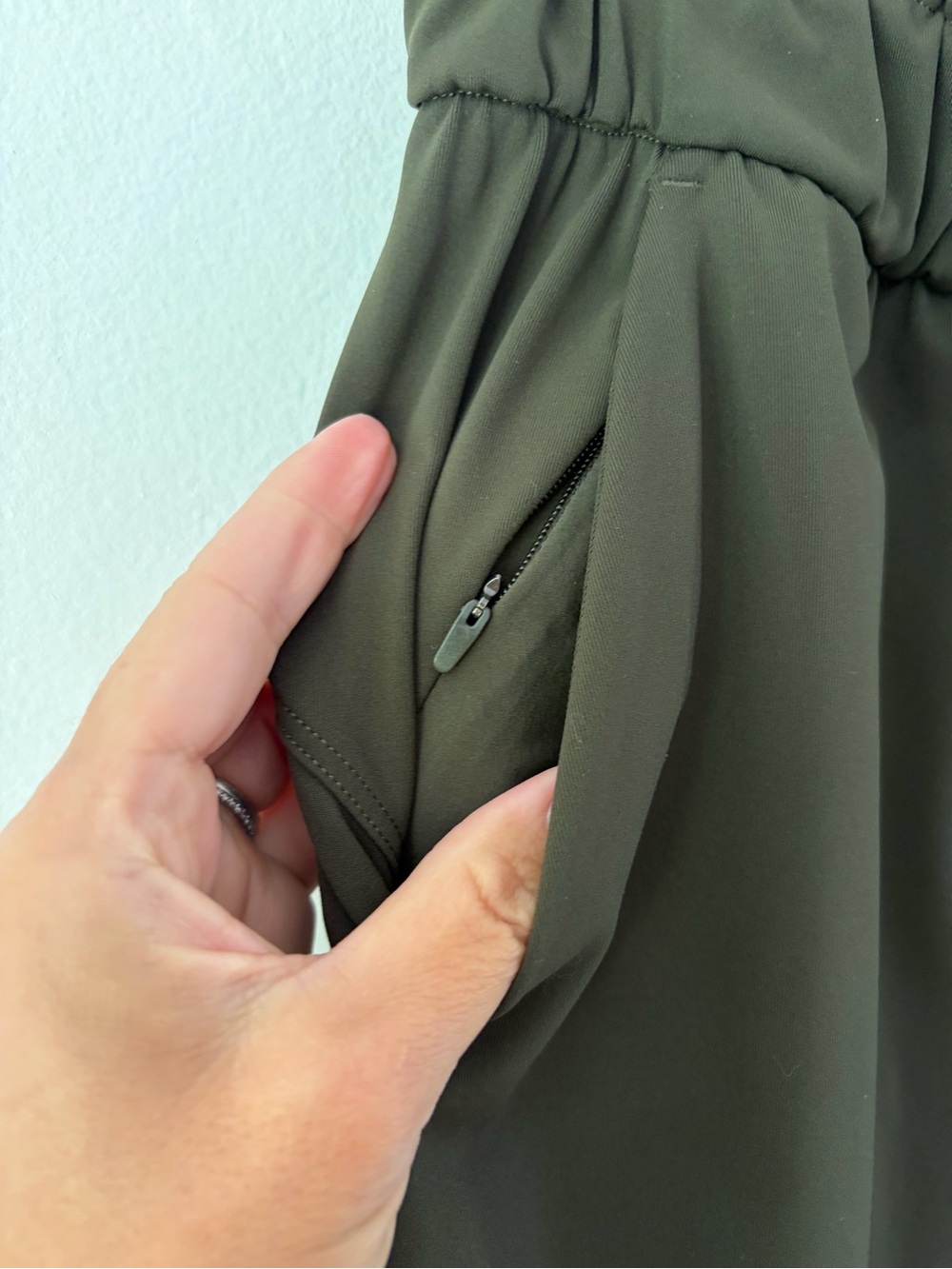 Lululemon Stretch High-Rise Jogger‎ Dark Olive Green Pull-On Pants Size 8 - Picture 5 of 11